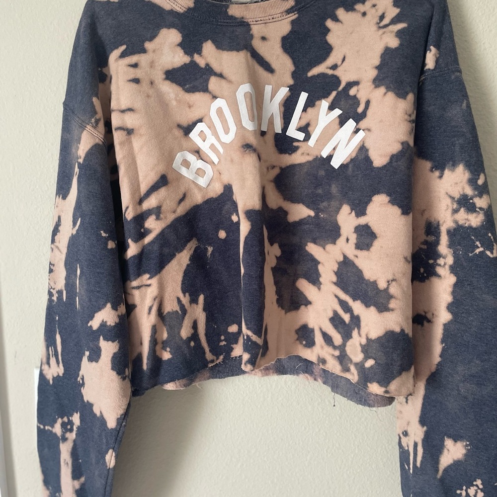 Brooklyn Cloth Black and Tan Tie-Dye Women's Sweater